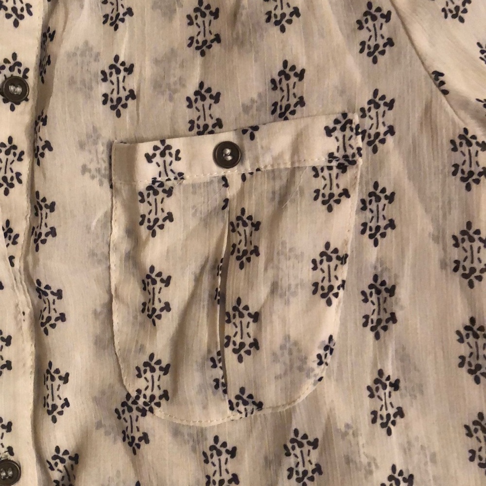 Sheer pattern top - Picture 4 of 5